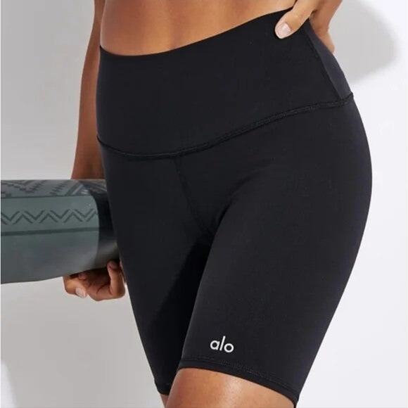 Alo Yoga High Waist Biker Short Black - XS - Picture 3 of 6
